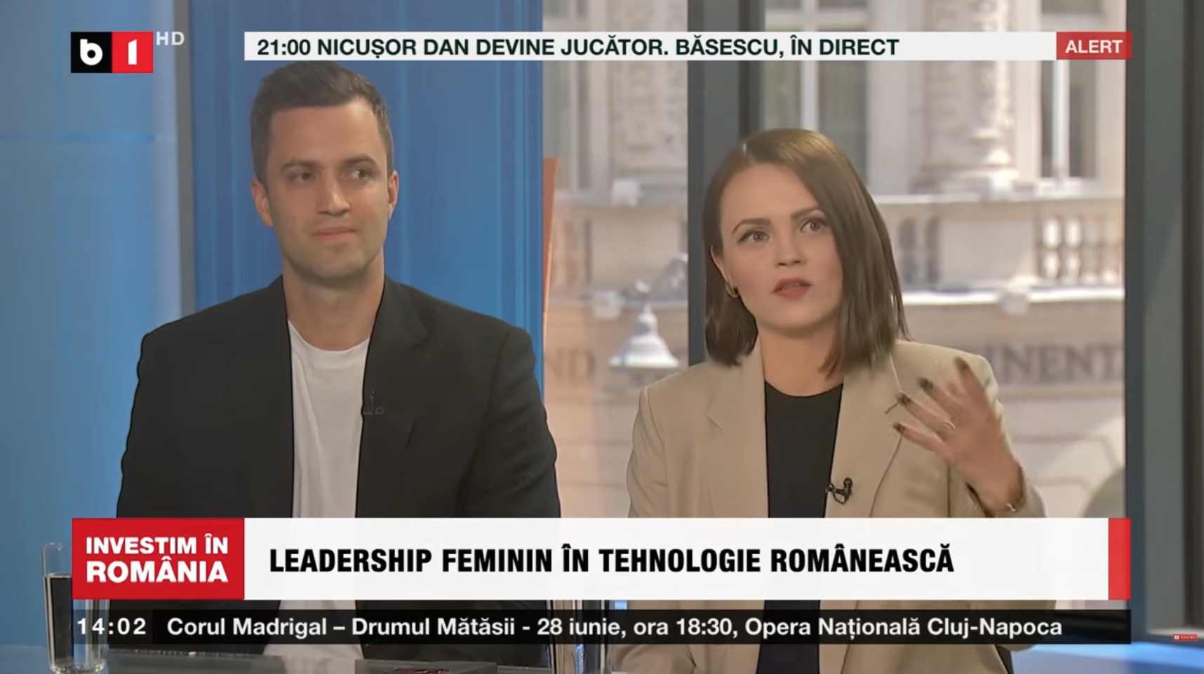 Georgina Lupu Florian speaking about women in tech leadership next to Adrian Florian in the B1 TV studio, during the "Investim în România" programme