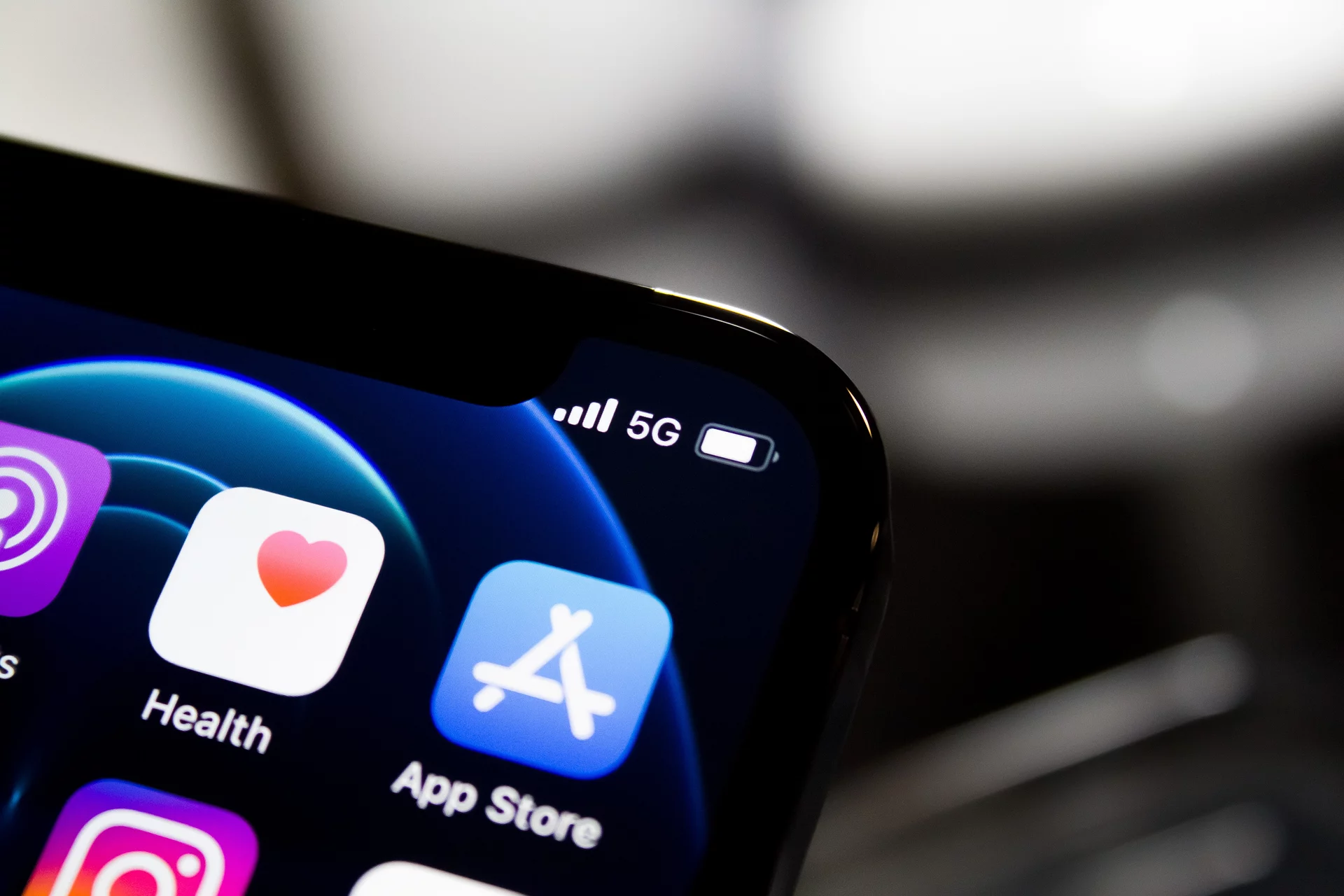Apple App Store Small Business Program reducing commission to 15 percent